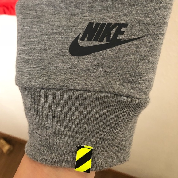 Nike Sweatshirt - Picture 7 of 7